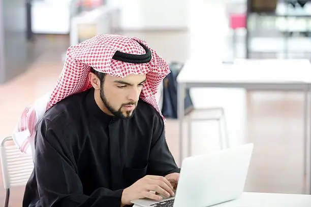 التقاضي والتمثيل القانوني